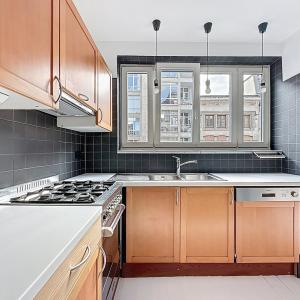 Pl. Brugmann : Magnifique appartement de 2 chambres rénové 