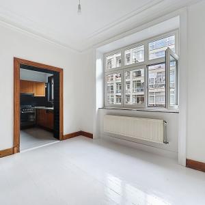 Pl. Brugmann : Magnifique appartement de 2 chambres rénové 