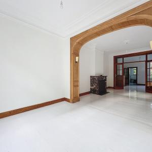 Pl. Brugmann : Magnifique appartement de 2 chambres rénové 