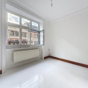 Pl. Brugmann : Magnifique appartement de 2 chambres rénové 