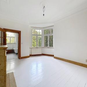 Pl. Brugmann : Magnifique appartement de 2 chambres rénové 