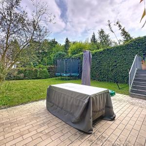 Saint-Job : Magnifique maison 5 chambres + jardin