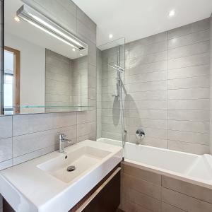 Quartier Schuman: Bel appartement 2 ch. + terrasse + parking