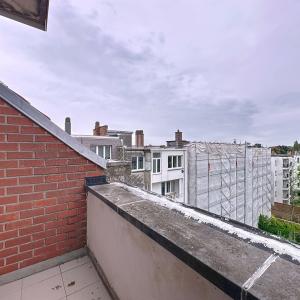 Roosevelt/ULB : Bel appartement duplex dernier étage