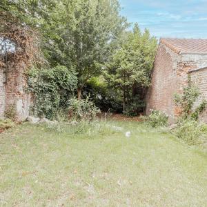 Place Stéphanie : Superbe rez de 155m² 2 ch + jardin 140m²