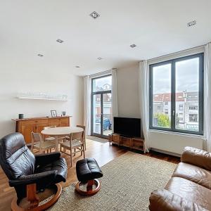 Quartier Européen – Superbe duplex 2 chambres + terrasse