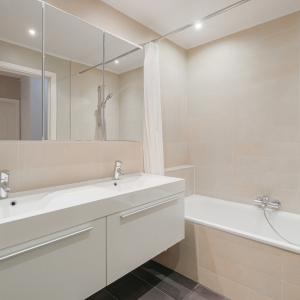 SOUS OFFRE !! Molière : Bel appartement 3 chambres + bureau et terrasse