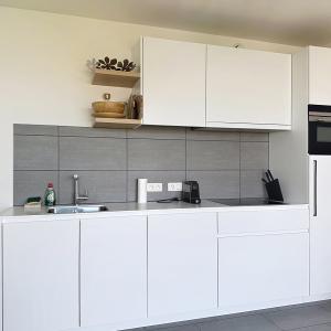 SOUS OFFRE  Louise/Châtelain: Superbe appartement + terrasse