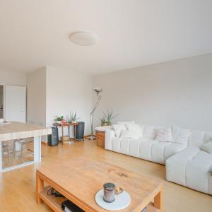 Quartier des Squares - Appartement rénové 2ch + balcon