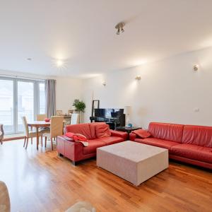 SOUS OFFRE ! Châtelain : Bel appartement 2 chambres + terrasse + parking