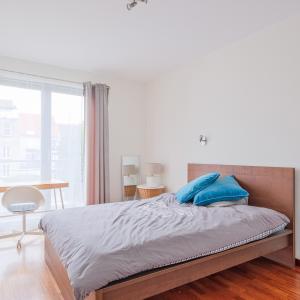 SOUS OFFRE ! Châtelain : Bel appartement 2 chambres + terrasse + parking