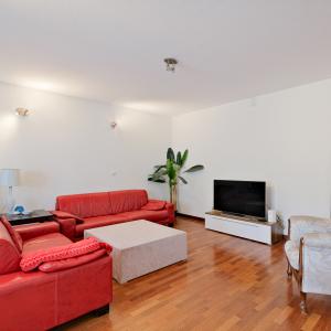 SOUS OFFRE ! Châtelain : Bel appartement 2 chambres + terrasse + parking