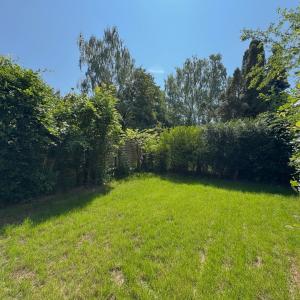 Saint-Job : Magnifique duplex RDC avec jardin neuf