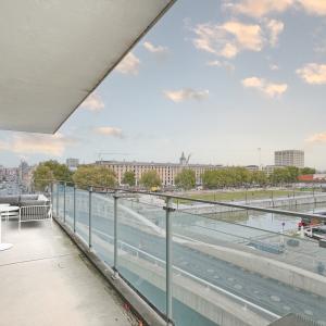 Centre/canal: appartement récent: terrasse 15 m², 2 parkings