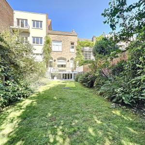 Place Brugmann : Somptueuse maison de Maître rénovée en 2022