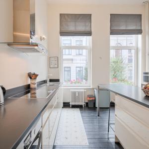 Abbaye : rdc duplex 3 chambres + cour et terrasse