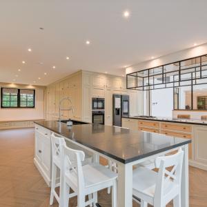 Sept Fontaines, superbe propriété contemporaine avec piscine