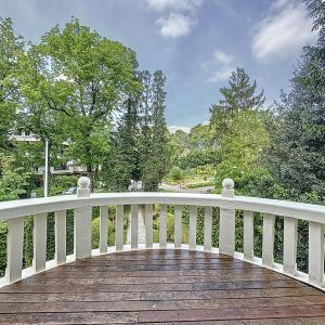 Saturne : Sublime villa avec vaste jardin + garage