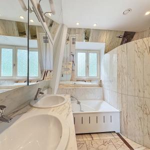 Saturne : Sublime villa avec vaste jardin + garage