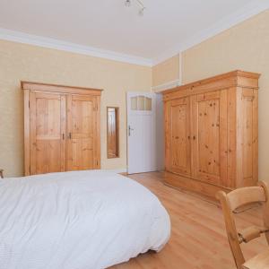 Parc de Forest, villa avec jardin + extension