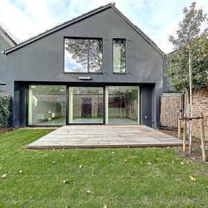 Vleurgat : Jolie maison arrière neuve avec jardin