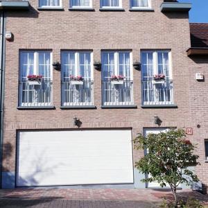 Splendide maison: jardin sud, double garage, prof. libérale