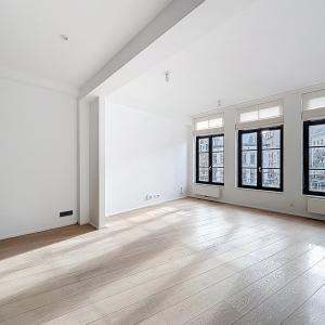 Sablon : Superbe appartement rénové, immeuble de caractère