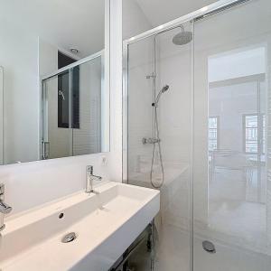 Sablon : Superbe appartement rénové, immeuble de caractère