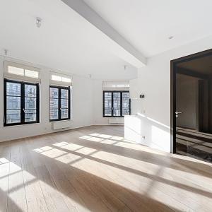 Sablon : Superbe appartement rénové, immeuble de caractère