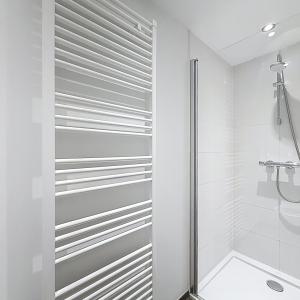 Charleroi / King Charles : Beau duplex meublé avec terrasse