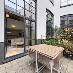 Charleroi / King Charles : Beau duplex meublé avec terrasse