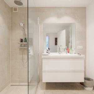 Cavell/ Churchill : Bel appartement 3 chambres + terrasse 