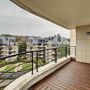 Parc Brugmann : Bel appartement 3 chambres + terrasse 