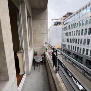Quartier Européen : Bel appartement 2ch meublé + balcon