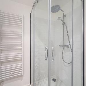 Lepoutre : Sublime triplex penthouse remis à neuf + terrasse