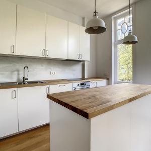 Lepoutre : Sublime triplex penthouse remis à neuf + terrasse