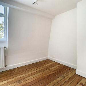 Lepoutre : Sublime triplex penthouse remis à neuf + terrasse