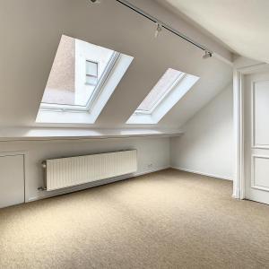 Lepoutre : Sublime triplex penthouse remis à neuf + terrasse