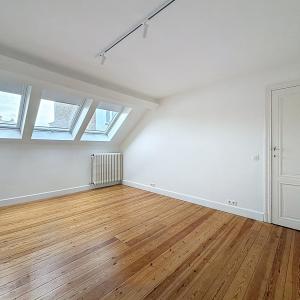 Lepoutre : Sublime triplex penthouse remis à neuf + terrasse