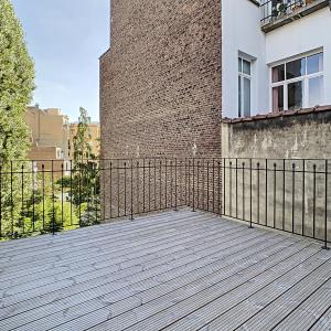 Lepoutre : Sublime triplex penthouse remis à neuf + terrasse