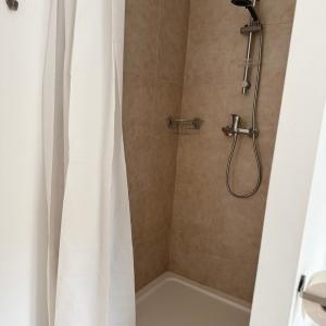 Quartier Européen: Bel appartement 1 chambre meublé, balcon