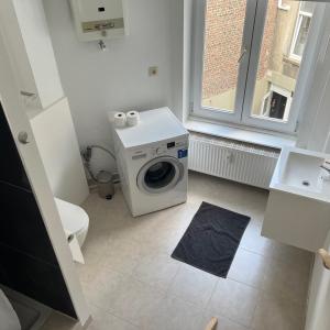 Quartier Européen: Bel appartement 1 chambre meublé, balcon