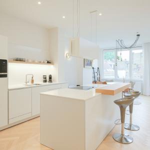 Molière/Pl. Constantin Meunier: Bel appartement rénové 2 ch.