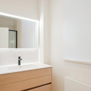 Molière/Pl. Constantin Meunier: Bel appartement rénové 2 ch.