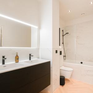 Molière/Pl. Constantin Meunier: Bel appartement rénové 2 ch.