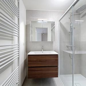 UNIQ / Quai au foin : Bel appartement neuf + terrasse