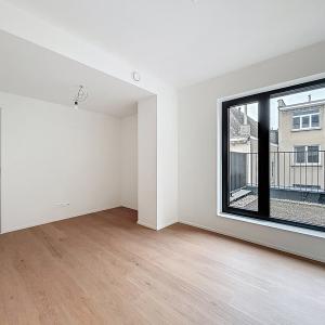 UNIQ / Quai au foin : Bel appartement neuf + terrasse