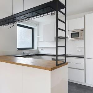 Messidor/Brugmann : Beau rez-de-chaussée avec jardinet