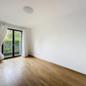 Messidor/Brugmann : Beau rez-de-chaussée avec jardinet