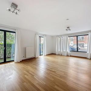 Messidor/Brugmann : Beau rez-de-chaussée avec jardinet